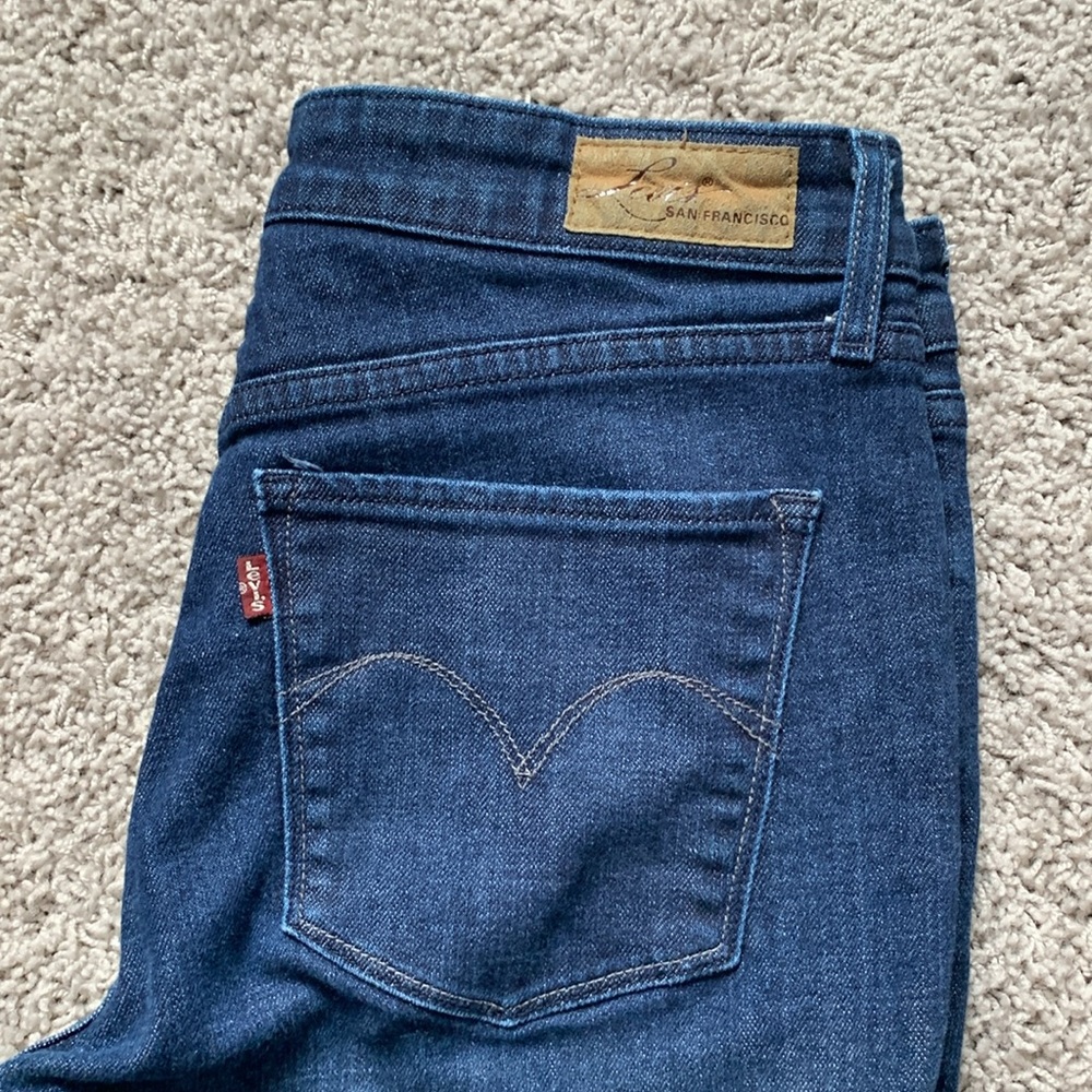 Levi’s Mid Rise Skinny Boot - Picture 3 of 16